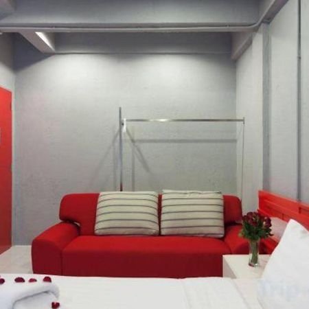 Oyo 292 The Oddy Hip Hotel Patong Exterior foto