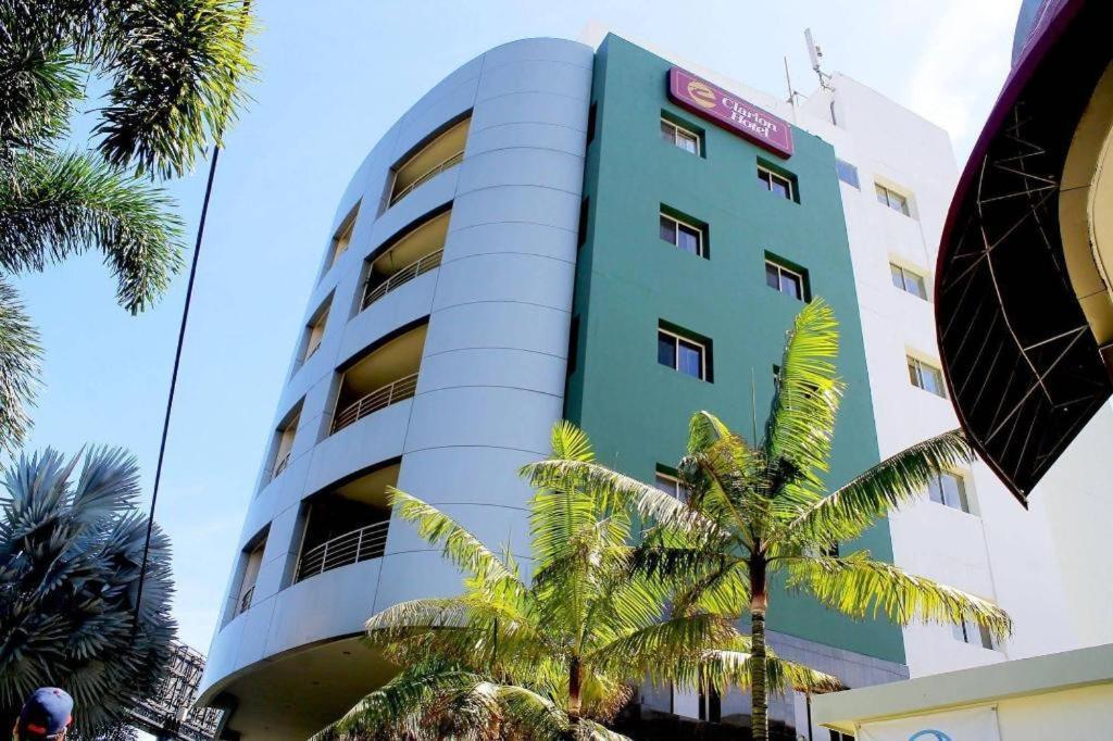Oyo 292 The Oddy Hip Hotel Patong Exterior foto
