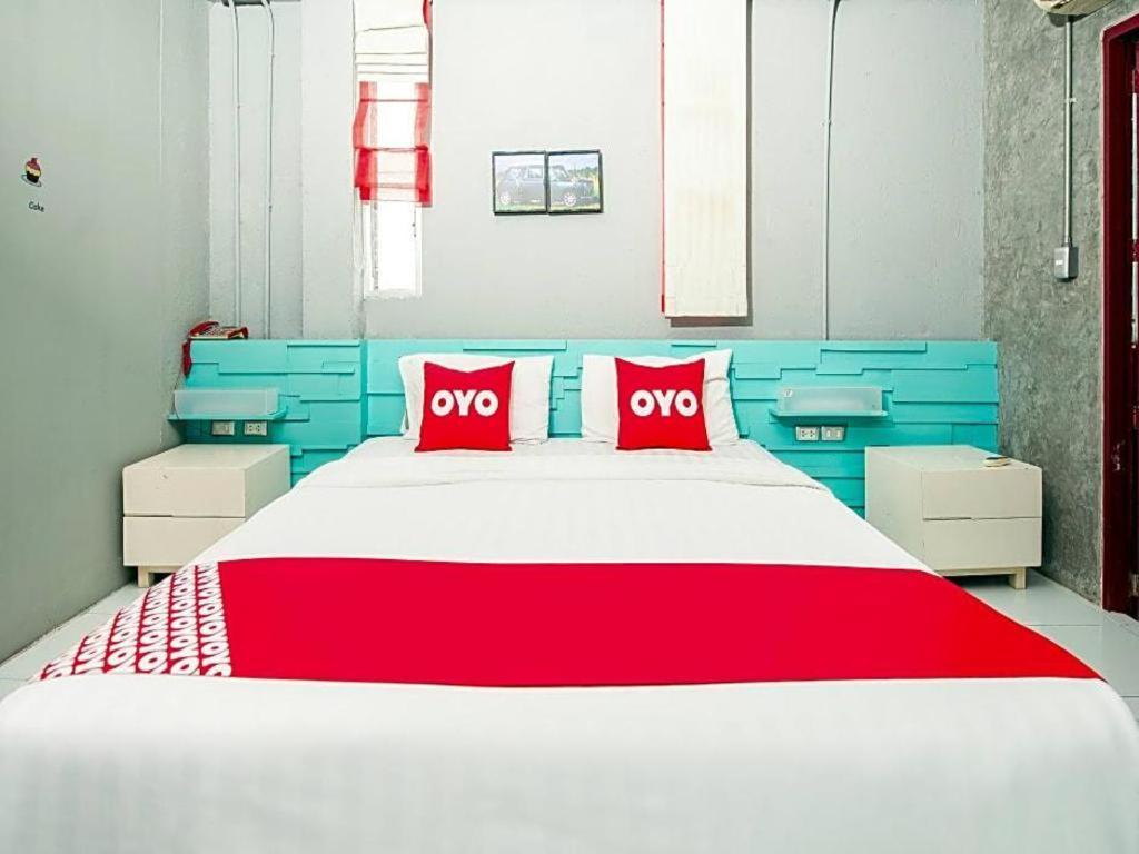 Oyo 292 The Oddy Hip Hotel Patong Exterior foto
